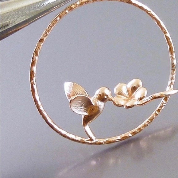 Dainty Rose Gold Hummingbird Necklace - Picture 2 of 4